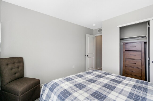 Building Photo - 2614 Thunderstreak Ln