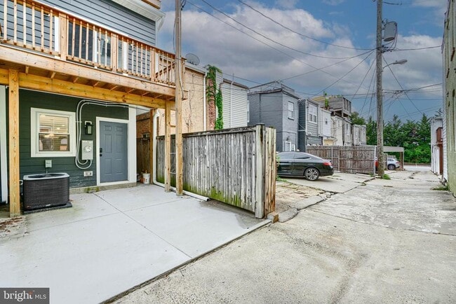 Building Photo - 118 W Fort Ave