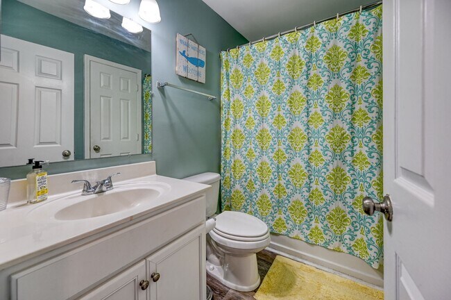 Building Photo - Villa Capriani 204B @ 790 New River Inlet Rd