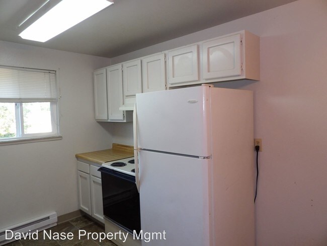 Building Photo - 12200 SW Calico Ct
