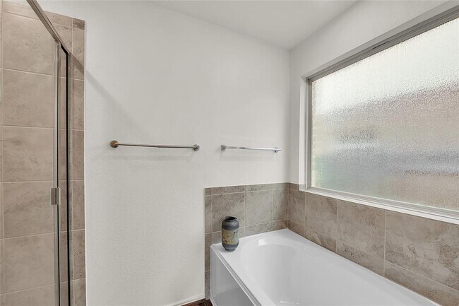 Building Photo - 119 Esparza Dr