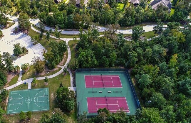 Building Photo - 204 Forest Peak Way