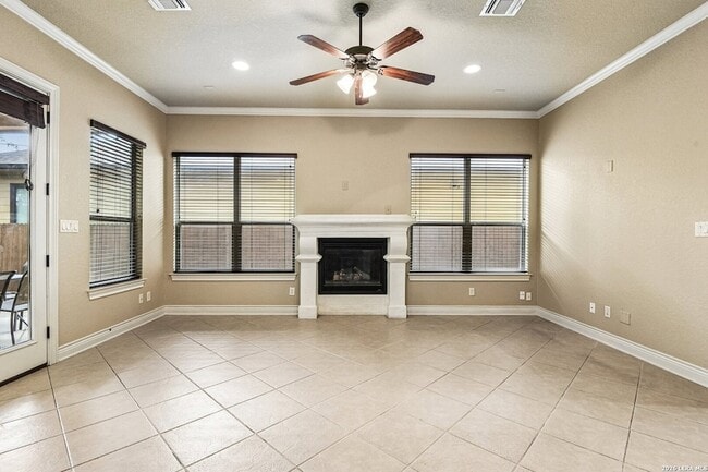 Building Photo - 4911 Country Cv