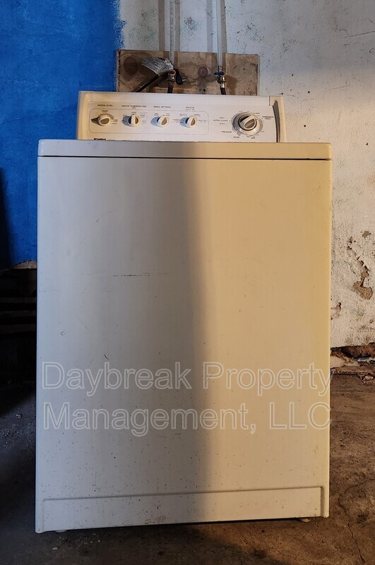 Building Photo - 1316 3rd Ave N