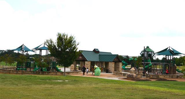 Building Photo - 9809 Carter Dr