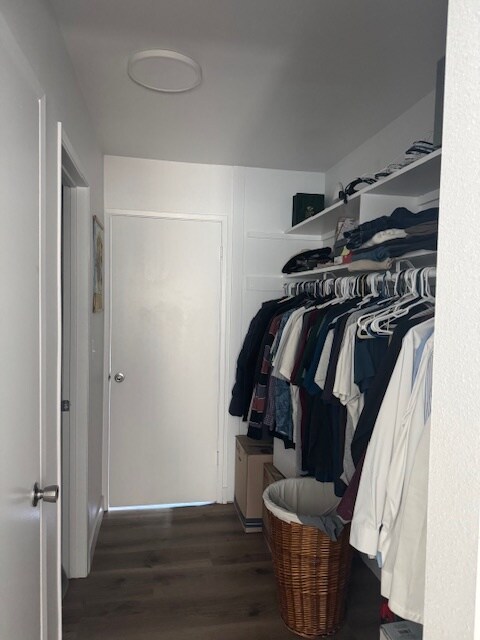 closet #1 - 2733 Harbor Blvd