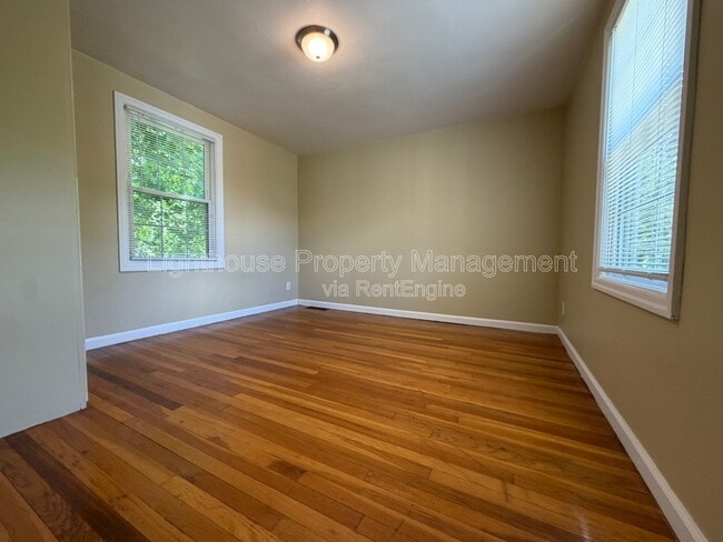 Building Photo - 1447 Giddings Ave SE