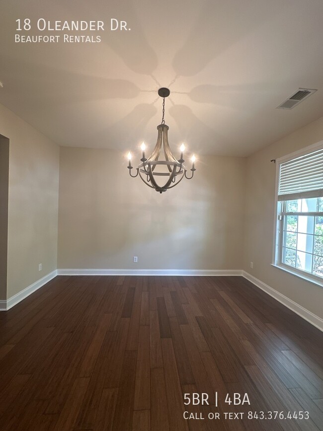 Building Photo - 18 Oleander Dr