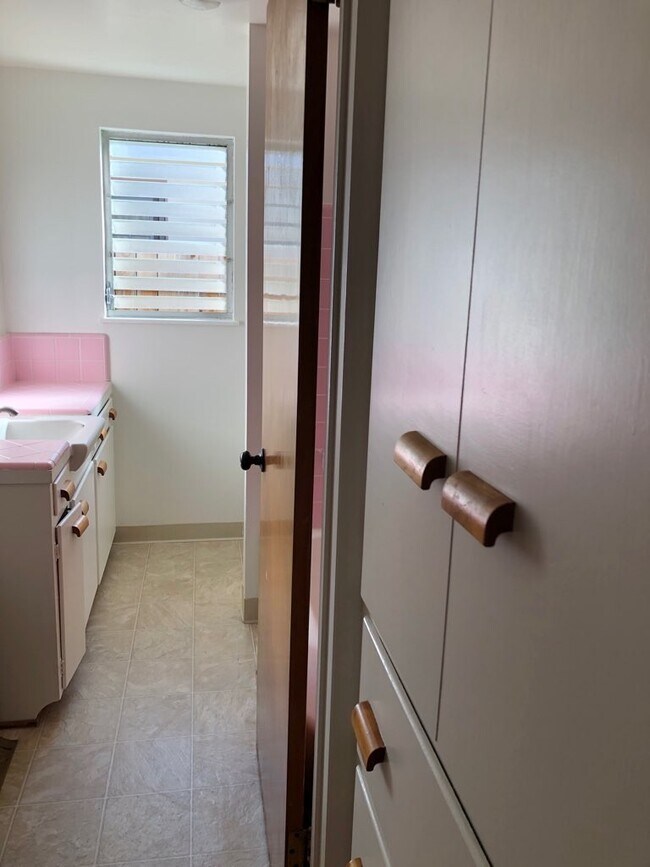 Building Photo - 3255- 3257 San Pablo