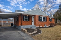 Building Photo - 8 W Chestnut Hill Rd