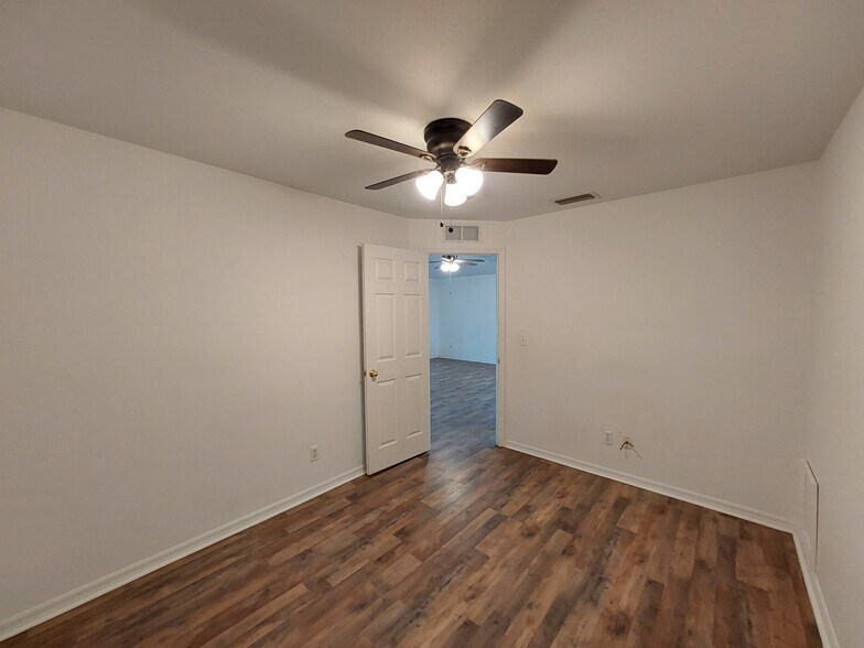 Office - 557 Windermere Dr