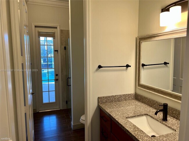 Building Photo - 4 br, 3 bath House - 571 Stonemont Dr