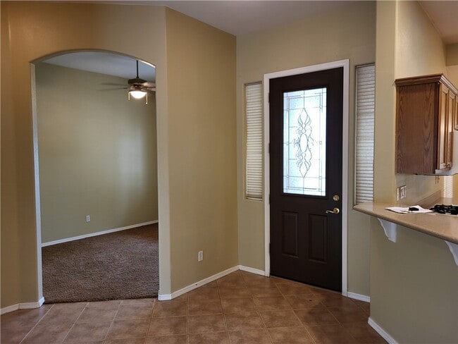 Building Photo - 2622 Discovery