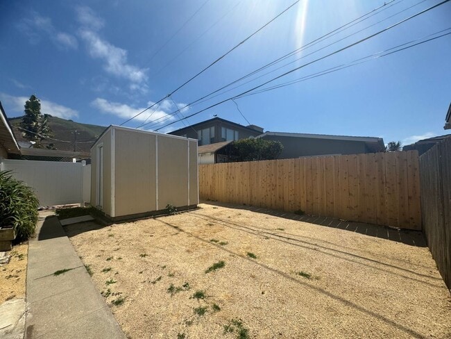 Building Photo - 373 Wawona Ave