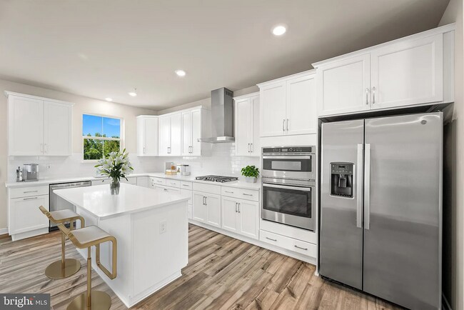 Building Photo - 11 Atkins Dr