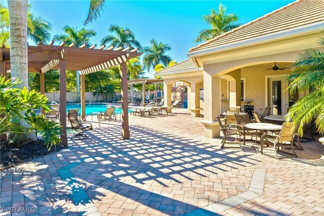 Building Photo - 1558 Serrano Cir