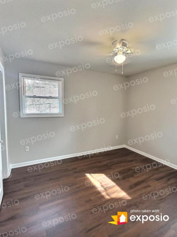 Building Photo - 1910 Center Ave