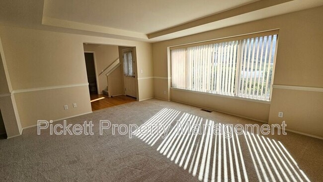 Building Photo - 6453 Grand Pine Loop NE