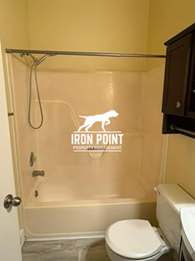 Building Photo - *First Full Month Free* North End 1bed/1ba...
