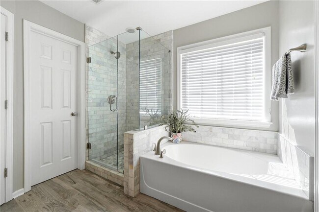 Building Photo - 943 Bendleton Dr