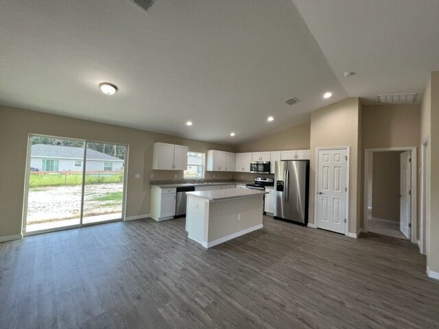 Building Photo - **Beautiful Home for Rent 3 Bd 2Bath