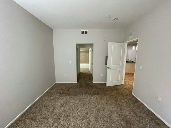 Building Photo - 2174 Scholarship