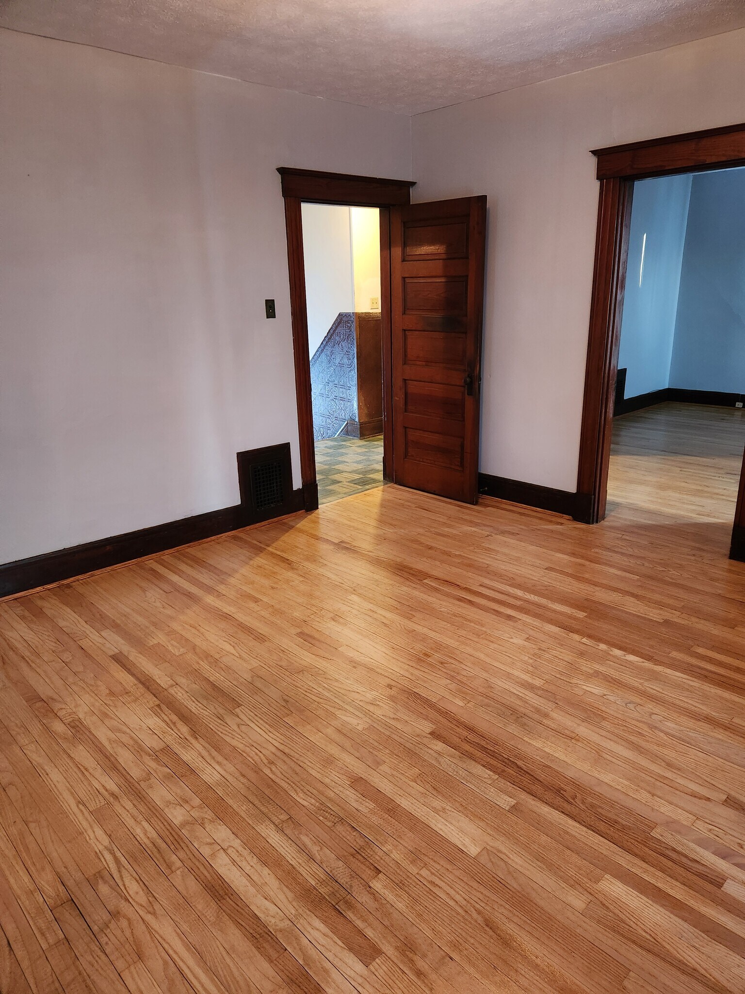 Building Photo - 1395 Section Rd