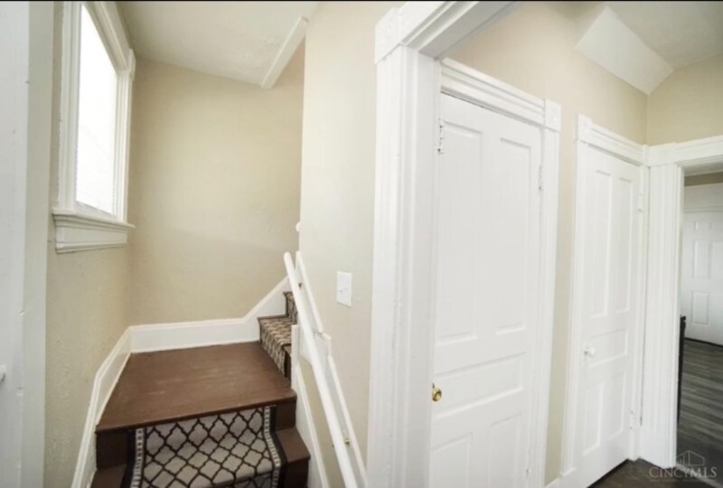 Building Photo - 124 Eaton Ave