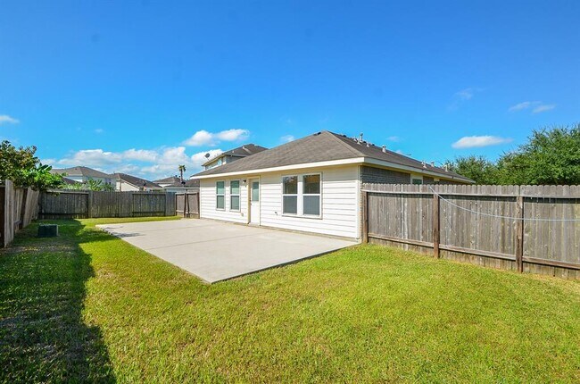 Building Photo - 18135 Sorrell Oaks Cir
