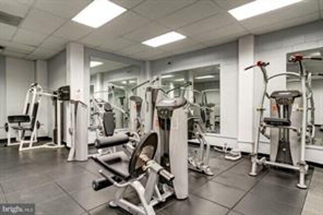 Building Photo - 5500 Friendship Blvd