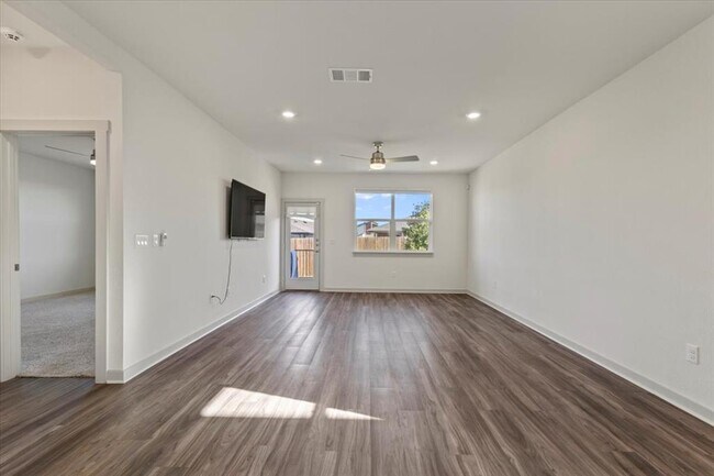 Building Photo - 7704 Jacobean WY