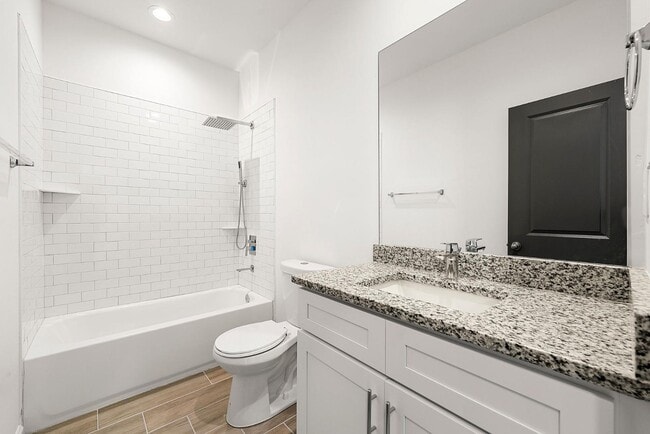 Building Photo - 62 Meldon Ave SE