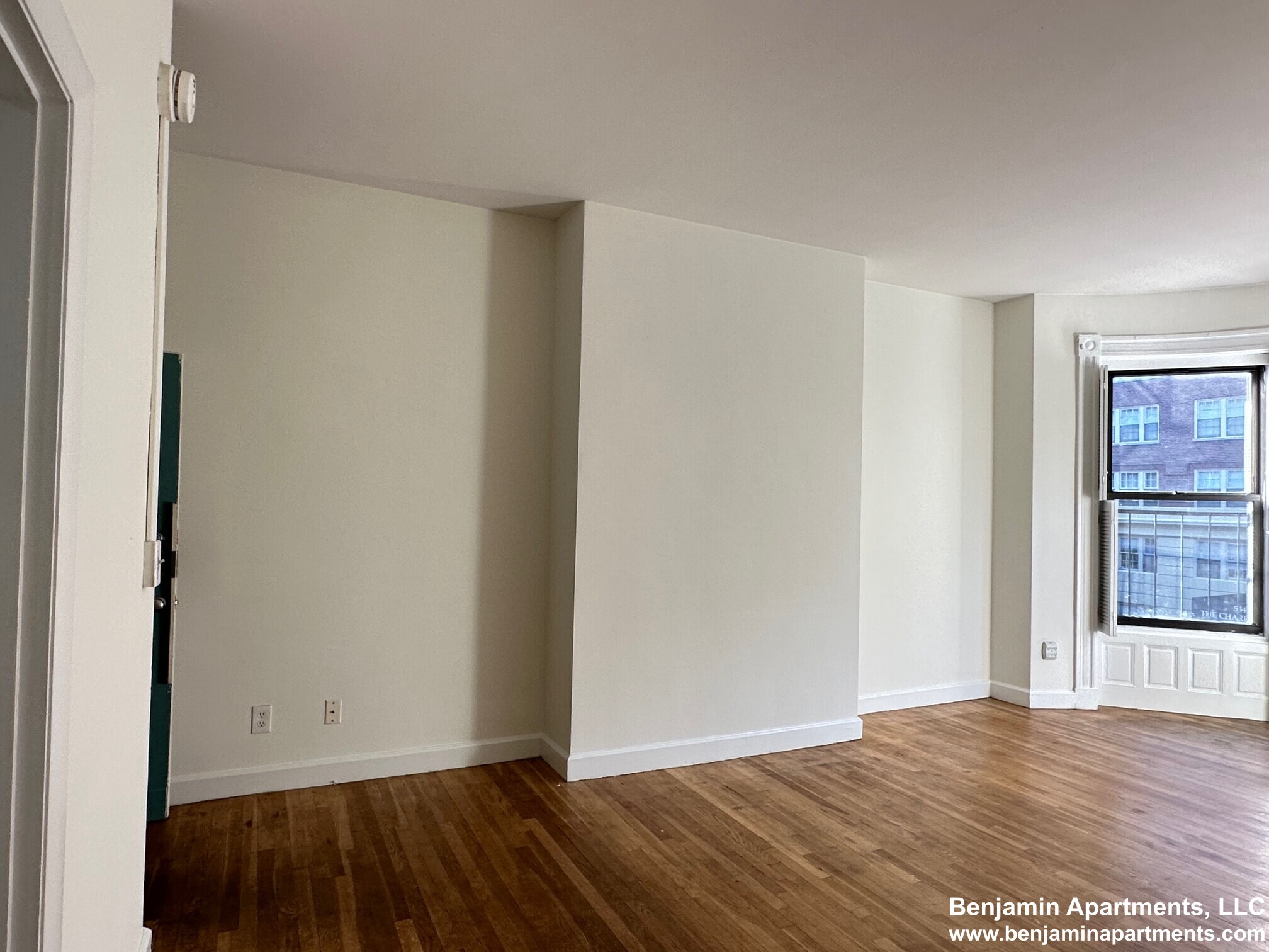Building Photo - 517 Beacon St