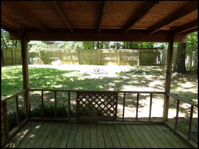 Building Photo - 49 Oak Forest Pl