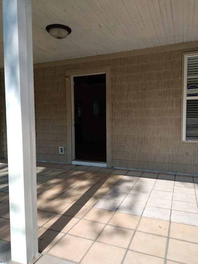 Building Photo - 8004 S hwy 161