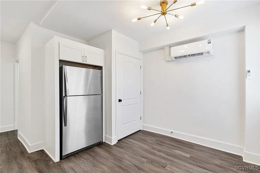 Building Photo - 3139 Ellwood Ave