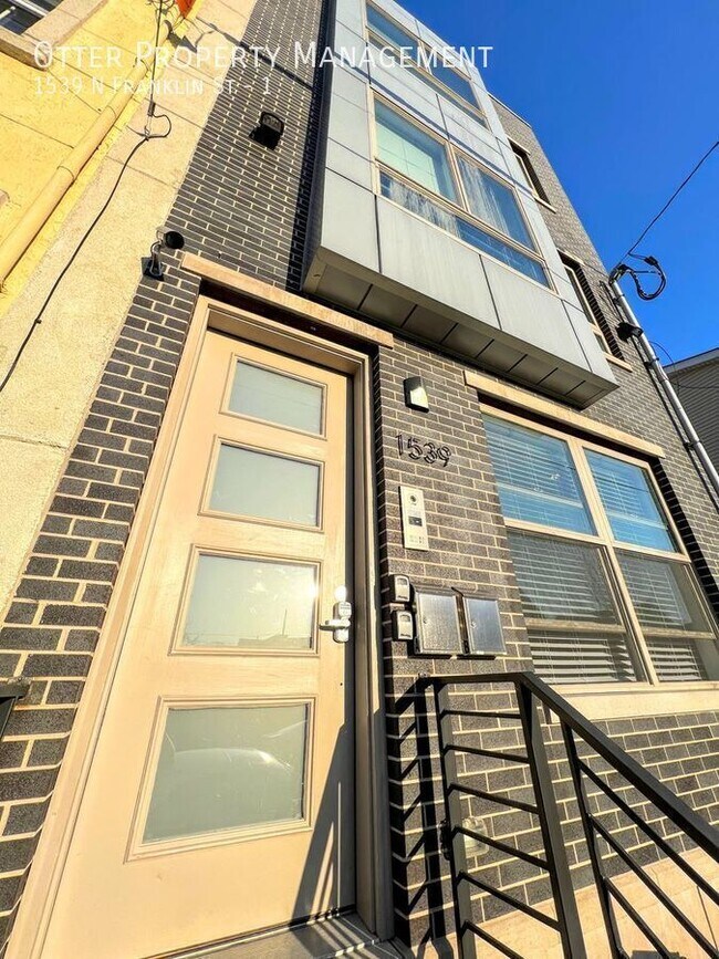 Building Photo - 1539 N Franklin St