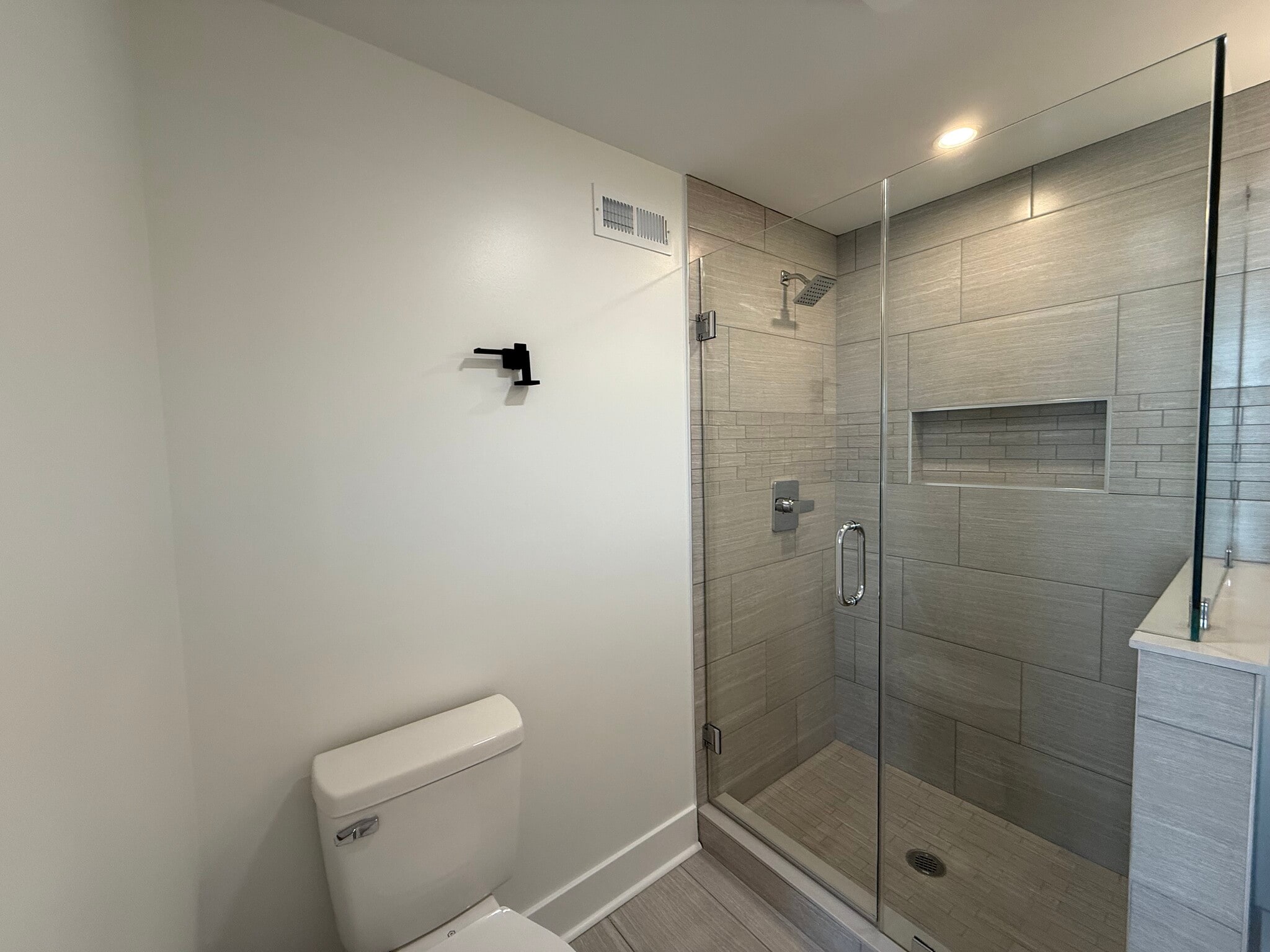 Building Photo - 2513 W Seybert St