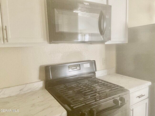 Building Photo - 823 Montera Rd