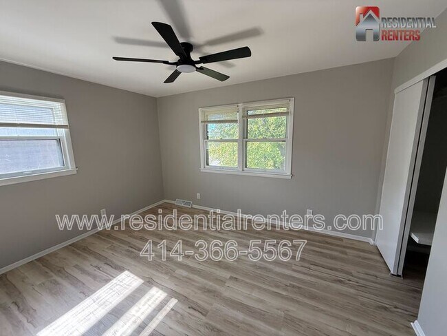 Building Photo - 5824 N 117th St