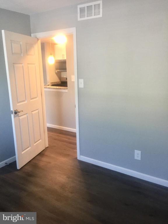 Building Photo - 1609 Woodhollow Dr