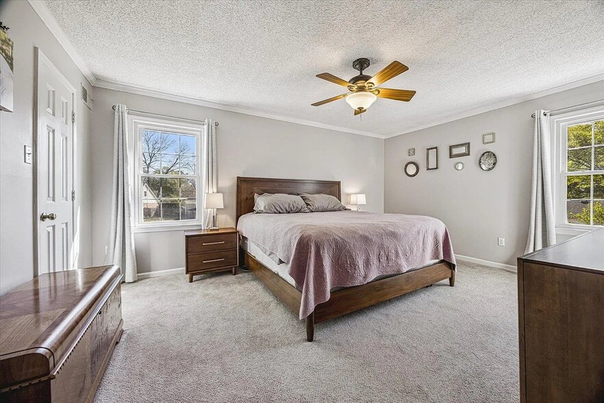Building Photo - 8021 Brooxie Cove