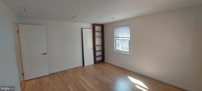 Building Photo - 19100 Annapolis Way