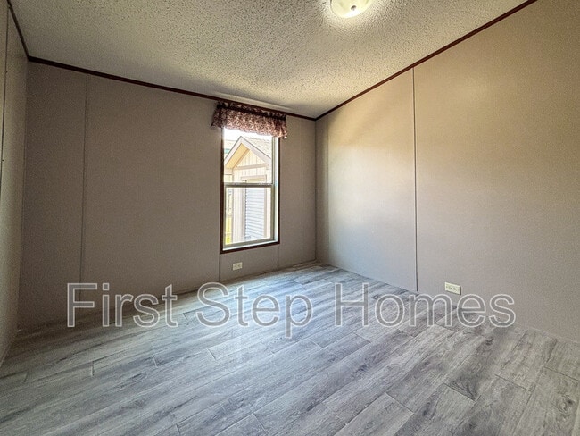 Building Photo - 1413 Cotopaxi St