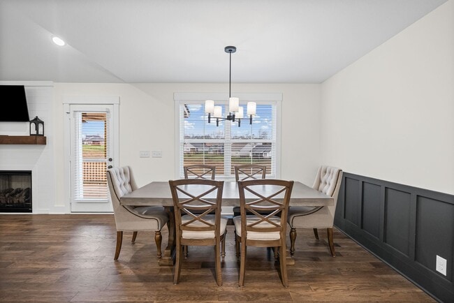 Building Photo - Spacious 3 Bedroom 2 Full Bath Home For Rent Near Dunbar Cave Road!