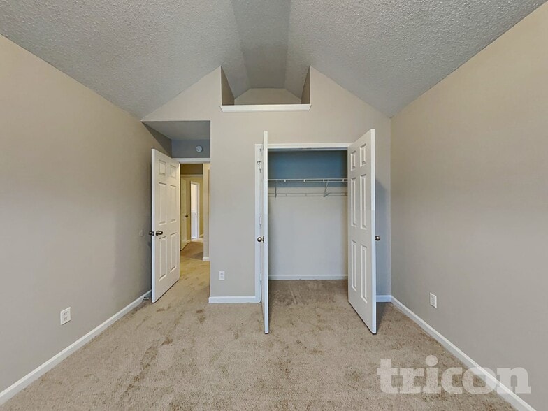 Building Photo - 6746 Pole Creek Dr