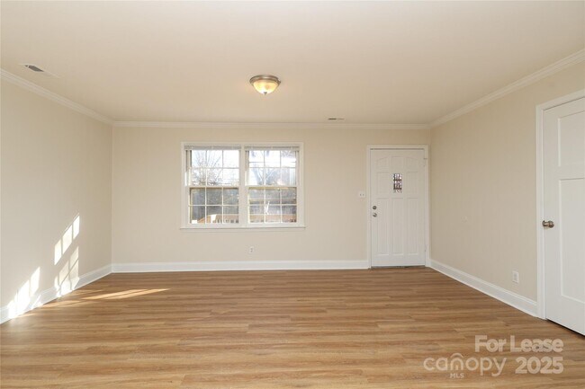 Building Photo - 937 Green Cir Dr