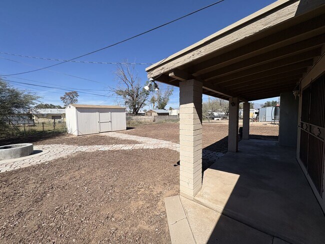 Building Photo - Central Tucson, close to University of Arizona and more!!!