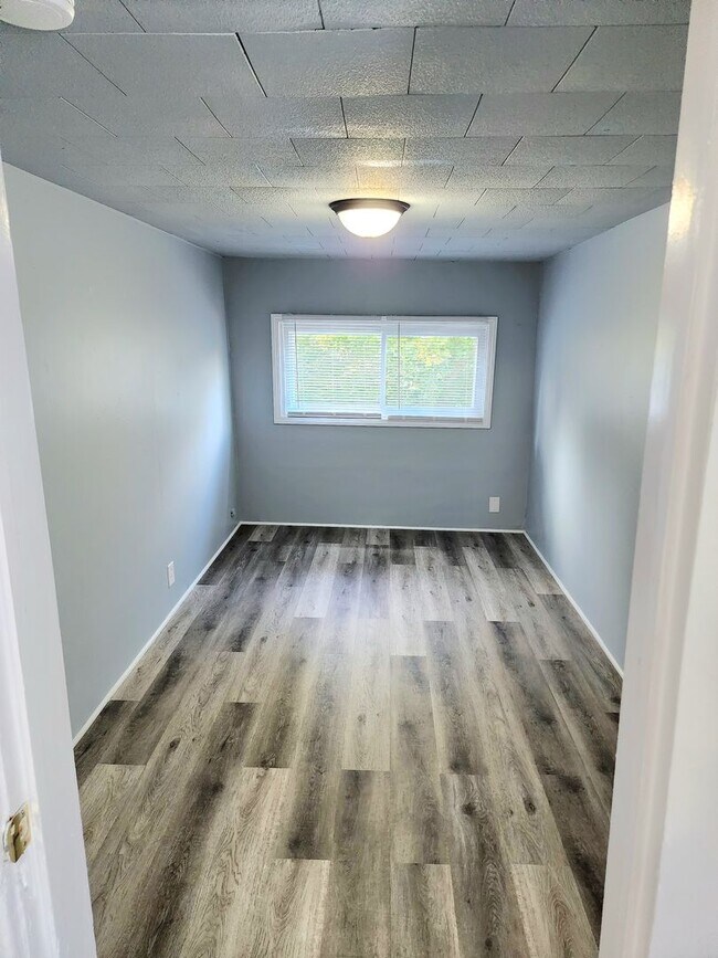 Building Photo - 13th Street Duplex