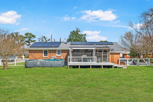 Building Photo - 118 Jamaica Dr